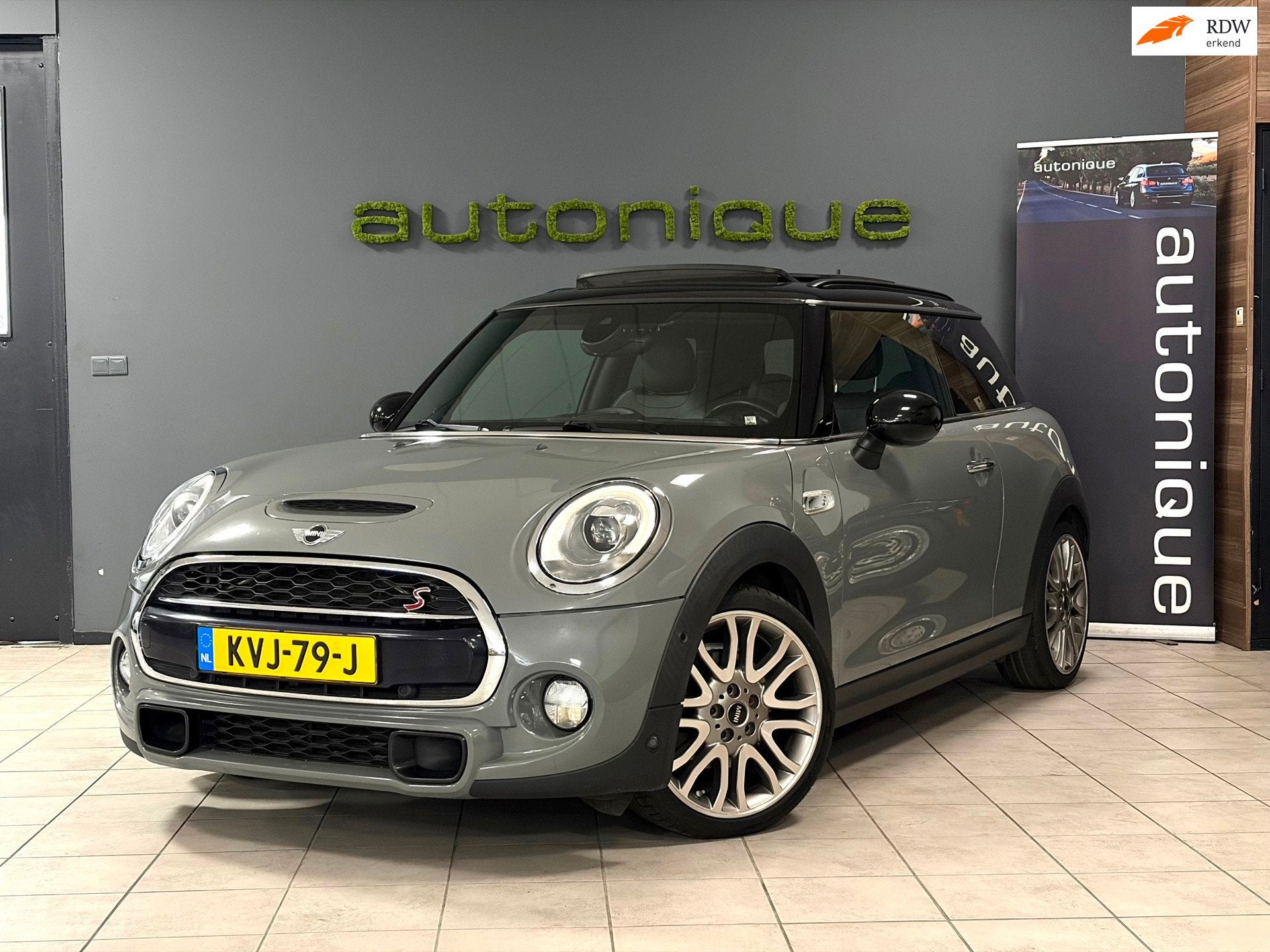 Mini 3-Deurs 2.0 Cooper S | JCW-pakket |Schuifdak|DDC|Harman, Auto's, 1998 cc, Gebruikt, 4 stoelen, Bedrijf