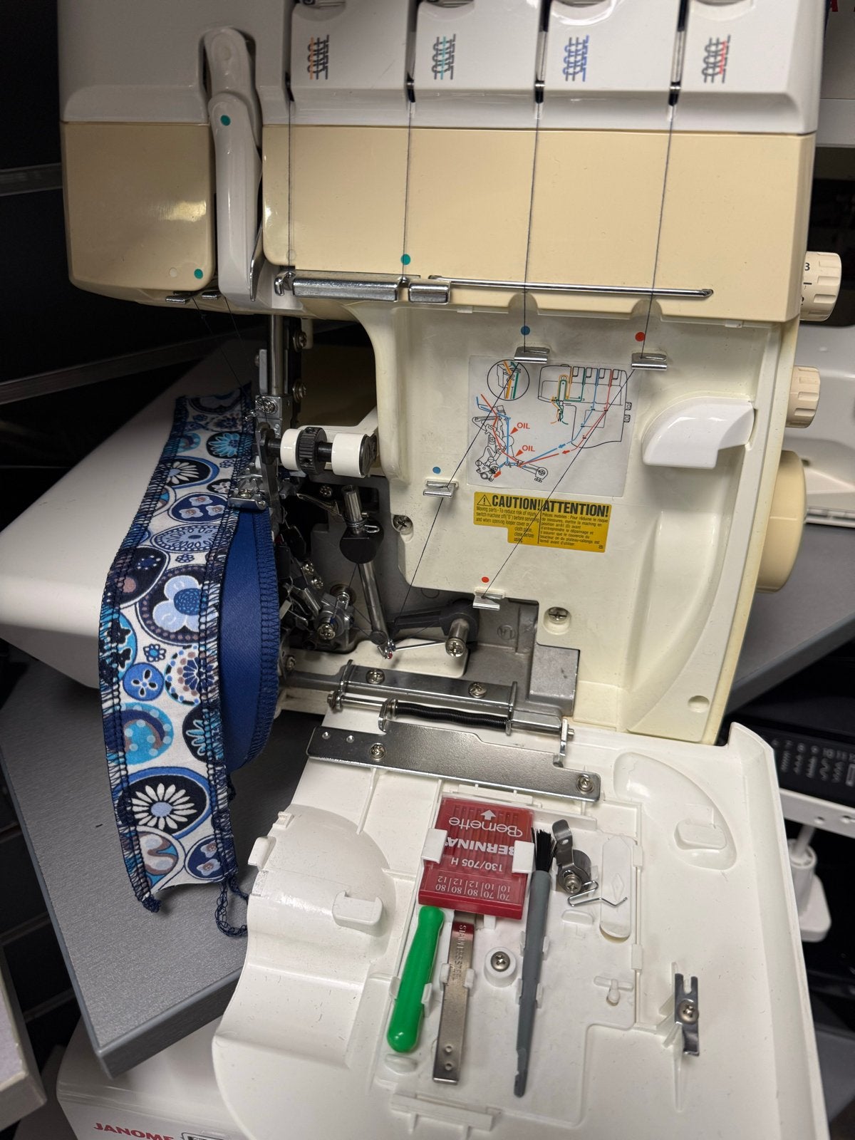 Bernina Overlock 1100D - Perfect voor al uw naaiprojecten, Ophalen, Gebruikt, Lockmachine, Bernina