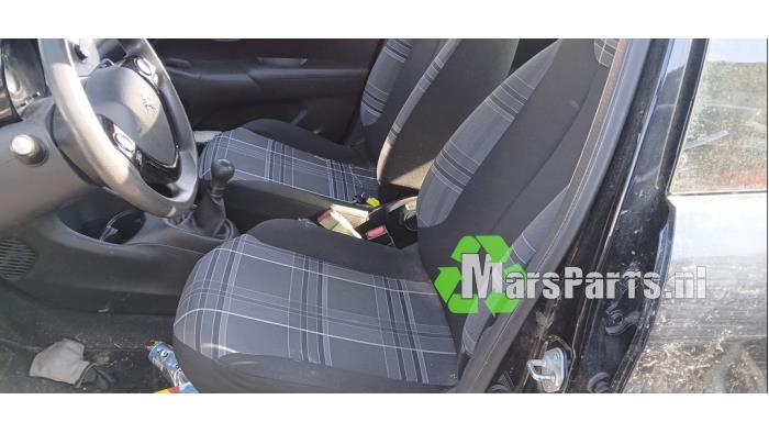 Bekleding Set (compleet) van een Peugeot 108, Auto-onderdelen, Gebruikt, -, -, Ophalen of Verzenden
