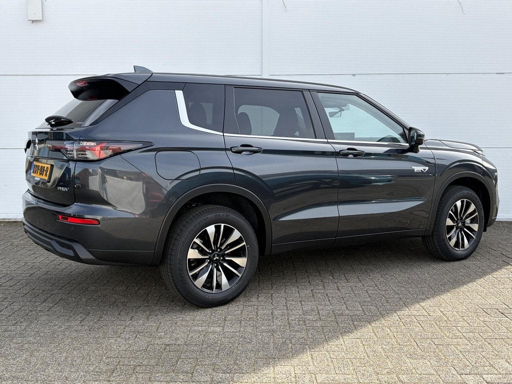 Mitsubishi Outlander 2.4 PHEV Intense MY26 / AFNEEMBARE TREK, Auto's, Mitsubishi, Automaat, Outlander, Euro 6, 4 cilinders