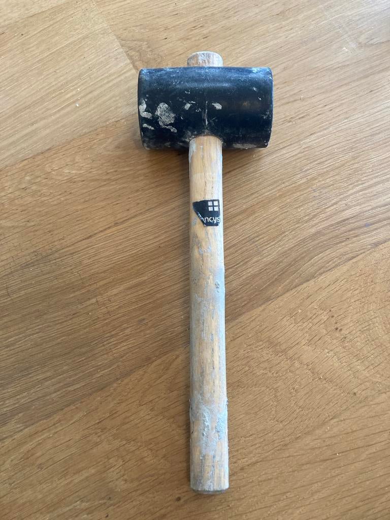 Gebruikte rubberen hamer met houten steel, Ophalen of Verzenden, Zo goed als nieuw