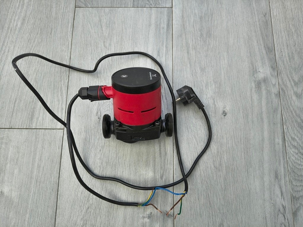 Circulatiepomp Grundfos verwarming, Minder dan 30 cm, Overige typen, Minder dan 60 cm, Ophalen of Verzenden