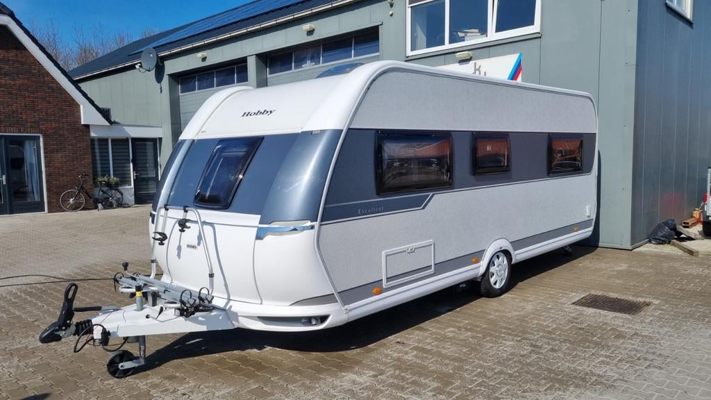 Hobby Excellent 495 UL - Luxe Caravan met Fietsenrek, Caravans en Kamperen, Caravans, Particulier, tot en met 4, Rondzit, Hobby
