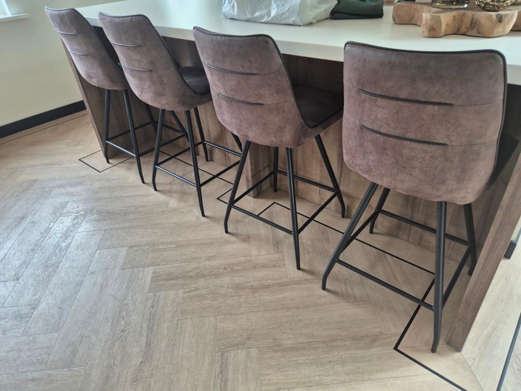 4 Henders & Hazel taupe/bruinig Barkrukken, 5 krukken of meer, Ophalen of Verzenden, Draaibaar, 60 tot 90 cm