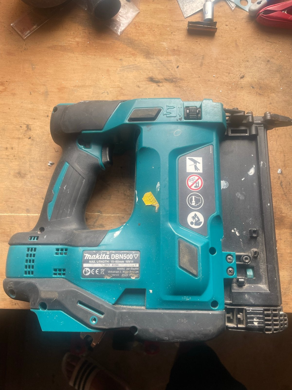 Gebruikte Makita DBN500 tacker, Ophalen, Gebruikt