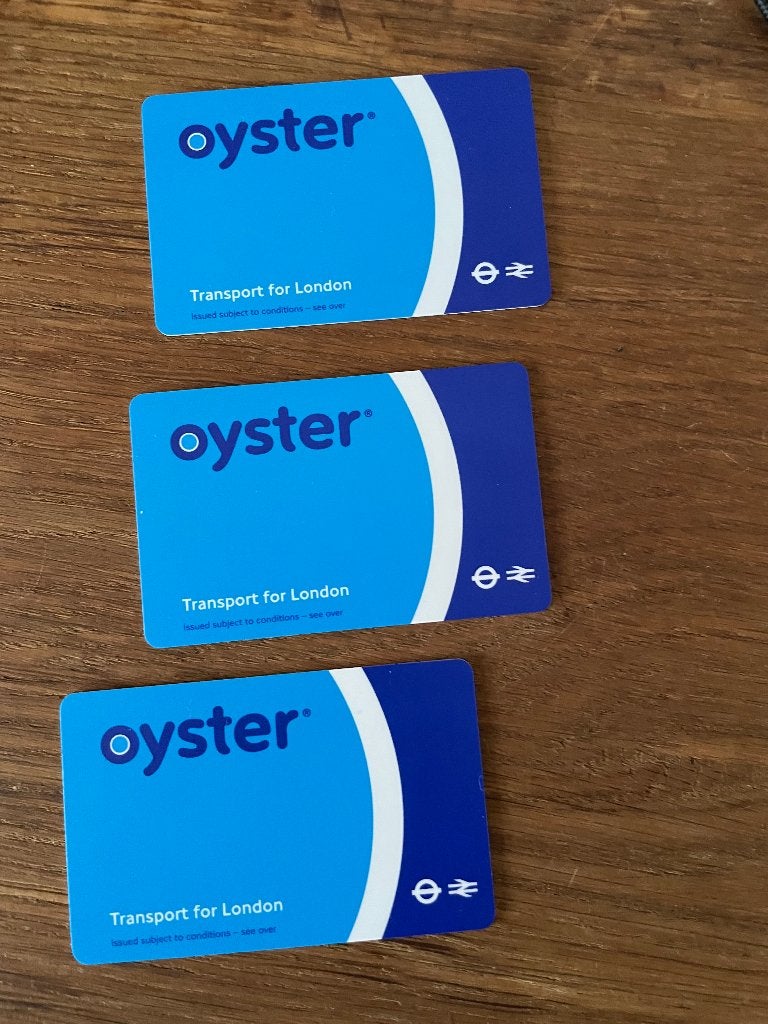 1 oystercard/oysterkaart, Drie personen of meer, Bus, Metro of Tram, Buitenland, Algemeen kaartje