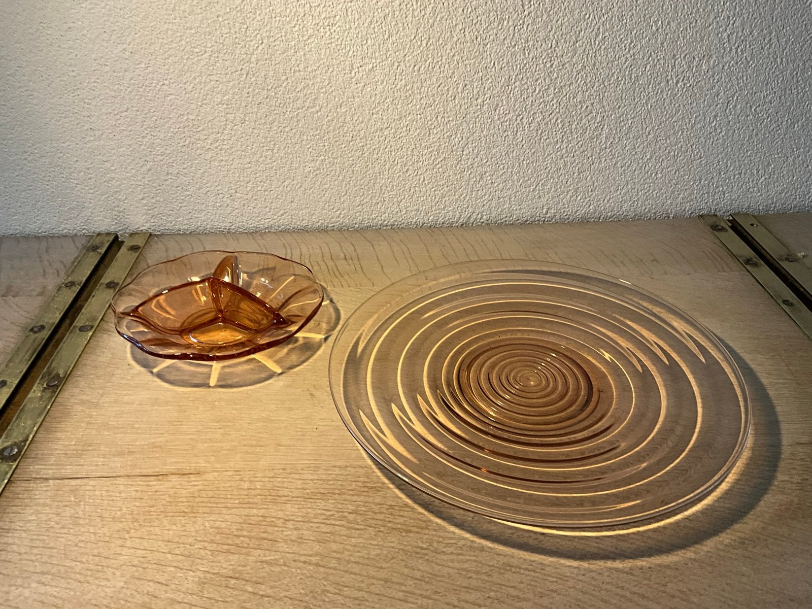 Set van 2 vintage bordjes van gekleurd glas, Antiek en Kunst, Ophalen of Verzenden
