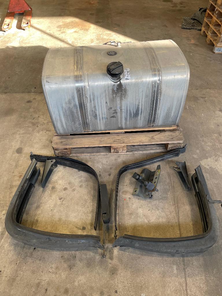 Daf XD/XF/XG Brandstoftank incl. steunen, Ophalen, Gebruikt, DAF, Brandstofsystemen
