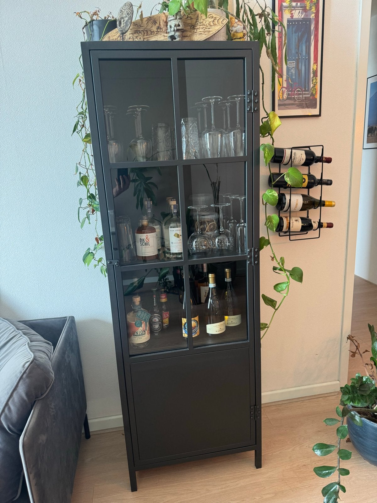 Castello kast - Zwarte vitrinekast met glazen deuren, Ophalen, Gebruikt, 50 tot 100 cm, Metaal