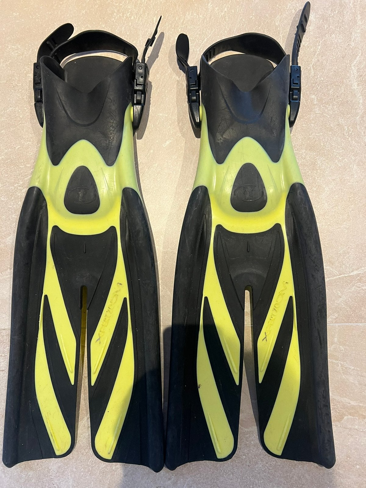 Buiten vinnen., Watersport en Boten, Duiken, Ophalen, Zo goed als nieuw, Zwem- of Duikvliezen