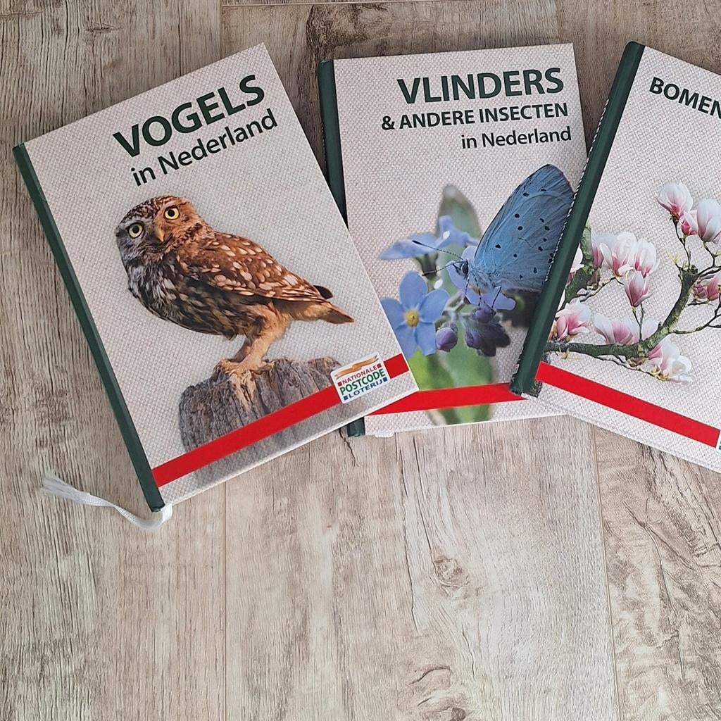 Natuurboekjes Postcode Loterij: Vogels & Vlinders/Insecten, Ophalen of Verzenden