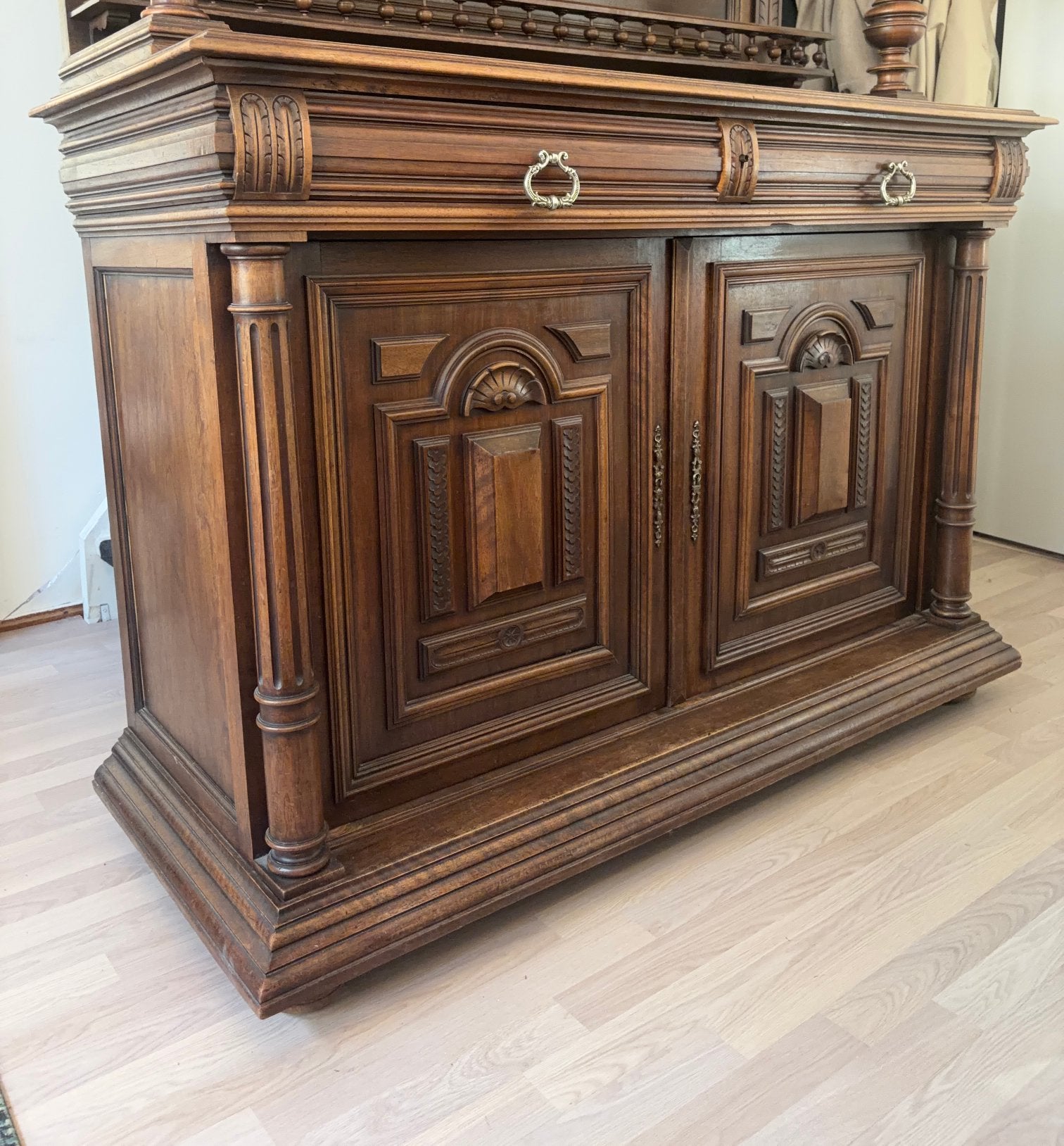 Antiek dressoir, Ophalen