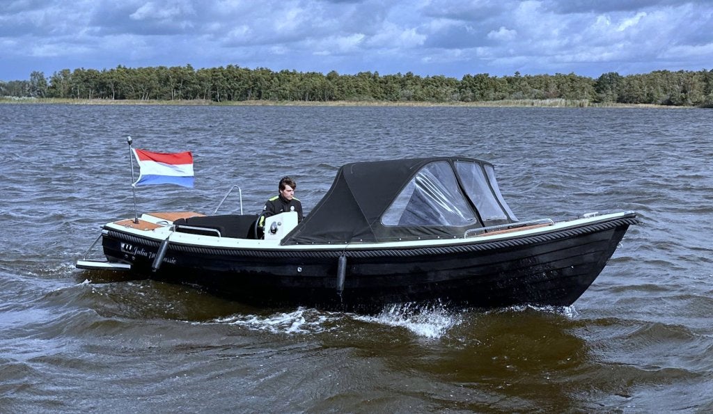 Gentle Julia 710 Classic Tender (bj 2015), Gebruikt, Polyester, Benzine
