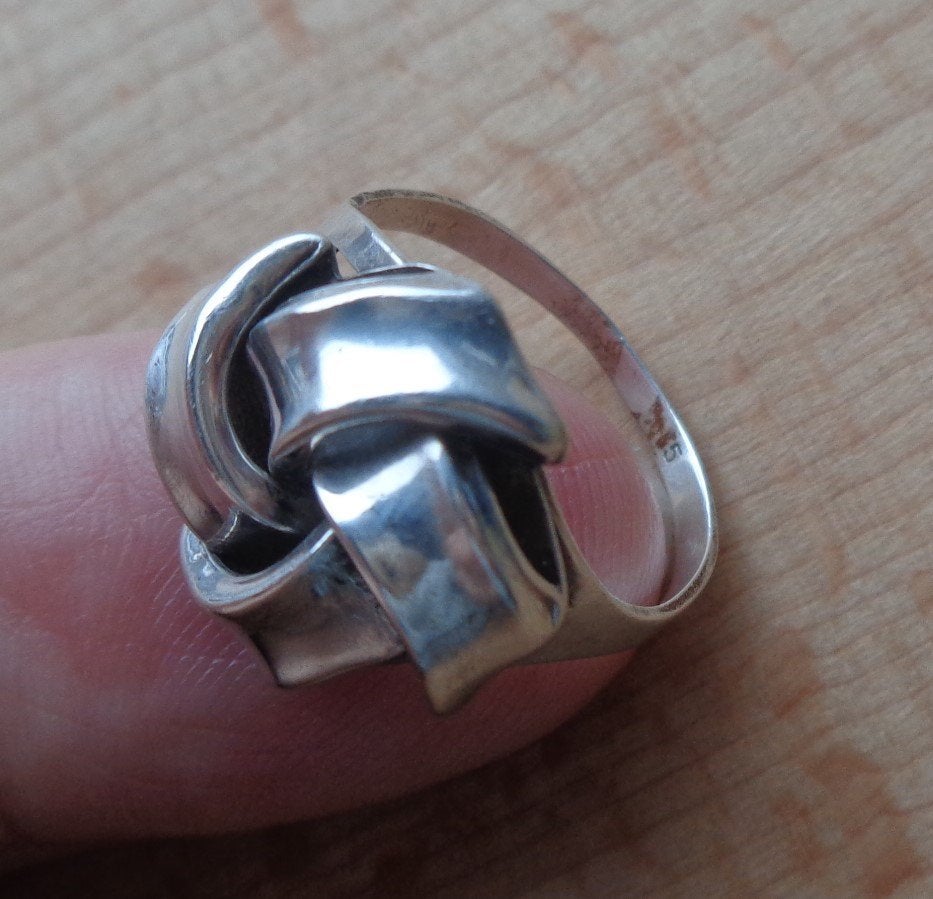 zilveren ring met oneindige knoop [1126], Verzenden, Dame, Zilver, Zilver