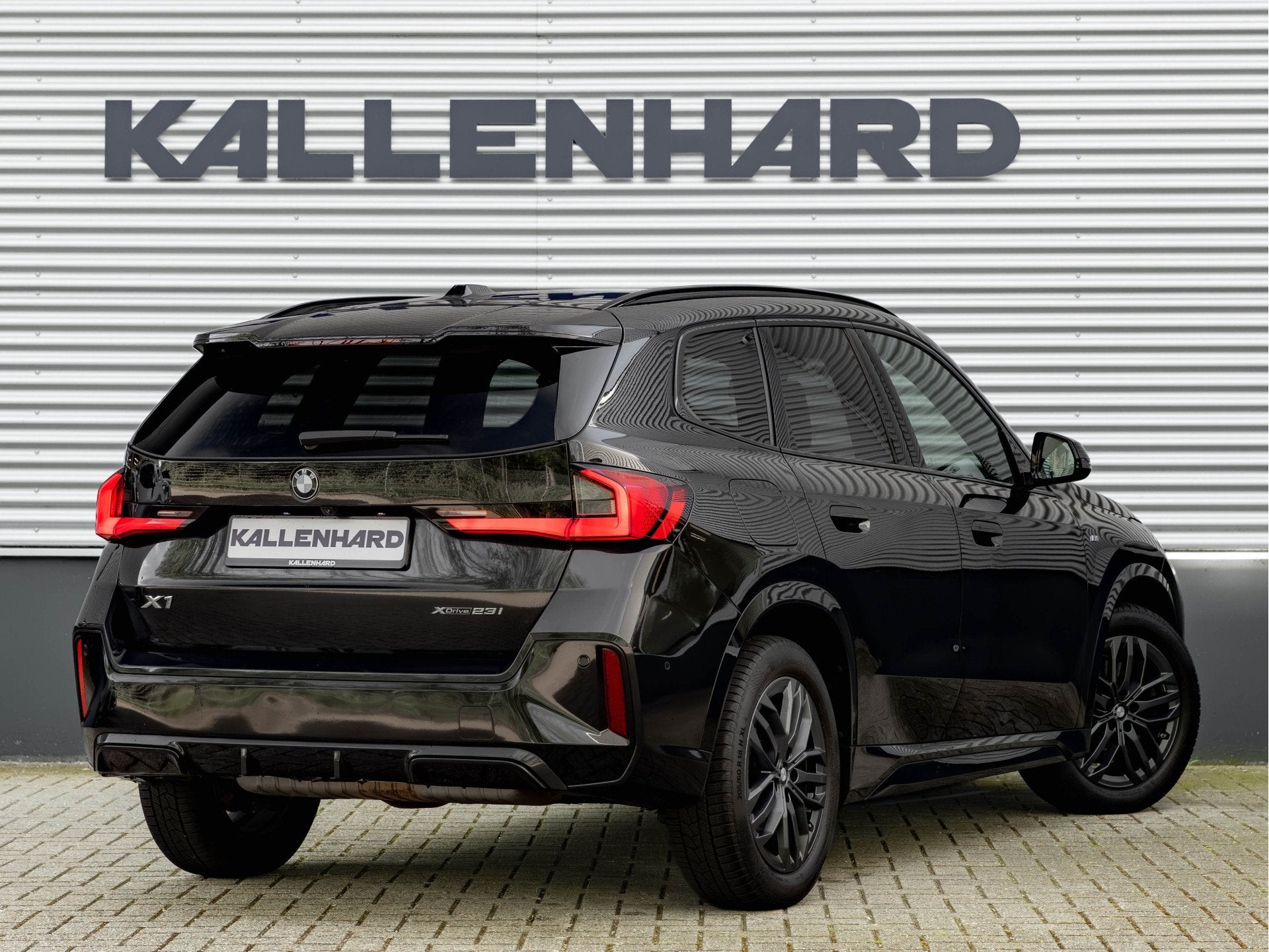 BMW X1 xDrive23i M-Sport - Memoryzetels - Trekhaak - 2000kg, Auto's, BMW, Gebruikt, 4 cilinders, Zwart, Bedrijf