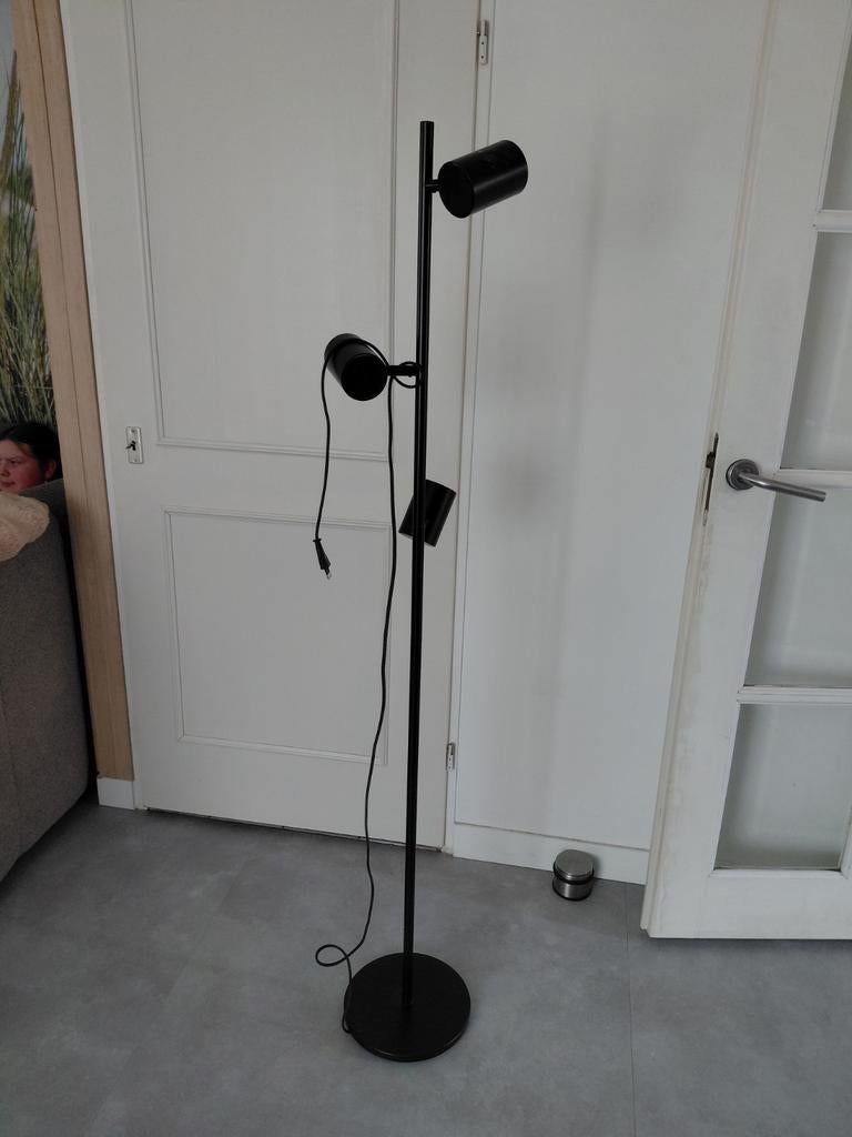 Zwarte staande lamp met 3 verstelbare spots, Ophalen, Gebruikt, Modern, Industrieel, Metaal
