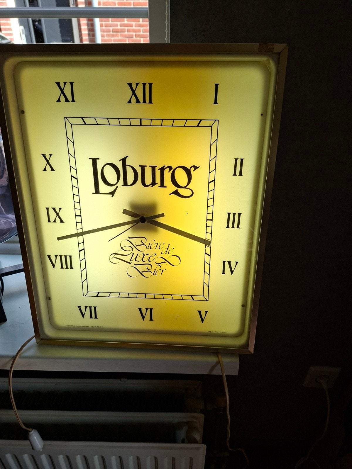 Vintage Loburg Bier Lichtreclame Klok - Verlichte Wandklok, Verzamelen, Merken en Reclamevoorwerpen, Ophalen of Verzenden