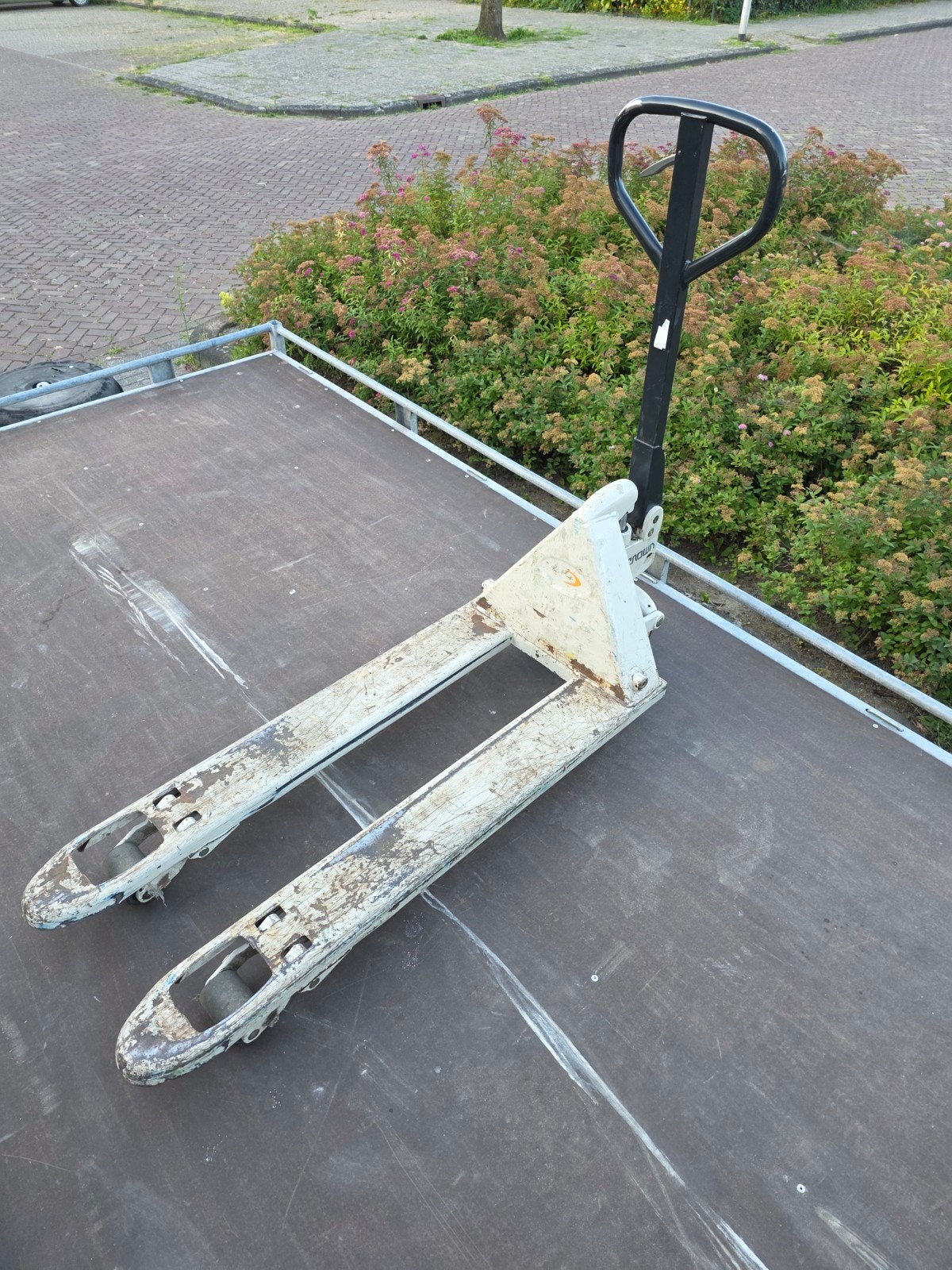 Crown PTH 20-45 en Toyota BT LHM230 handpompwagen 2300KG, Ophalen, Gebruikt