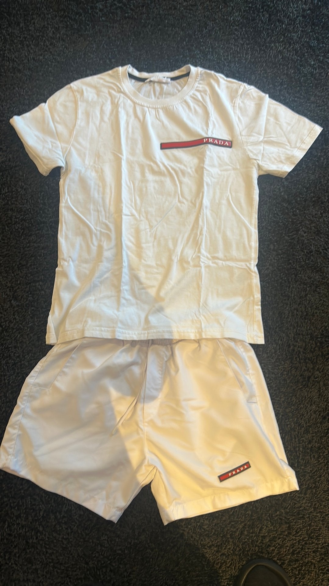 Prada set nieuw maar m 55€, Kleding | Heren, Sportkleding, Ophalen, Zo goed als nieuw, Zwart, Algemeen