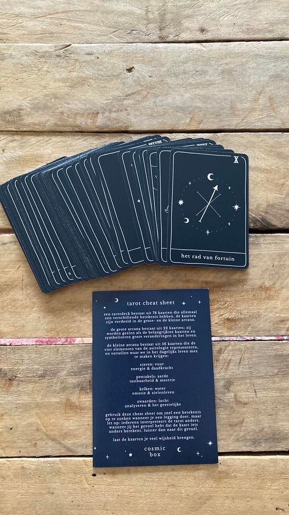 Cosmic box tarot kaartenset, Ophalen of Verzenden, Zo goed als nieuw