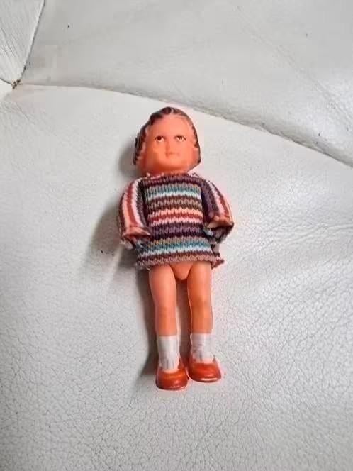 poppenhuis miniaturen ari popje nr 87, Ophalen of Verzenden, Zo goed als nieuw, Poppenhuis