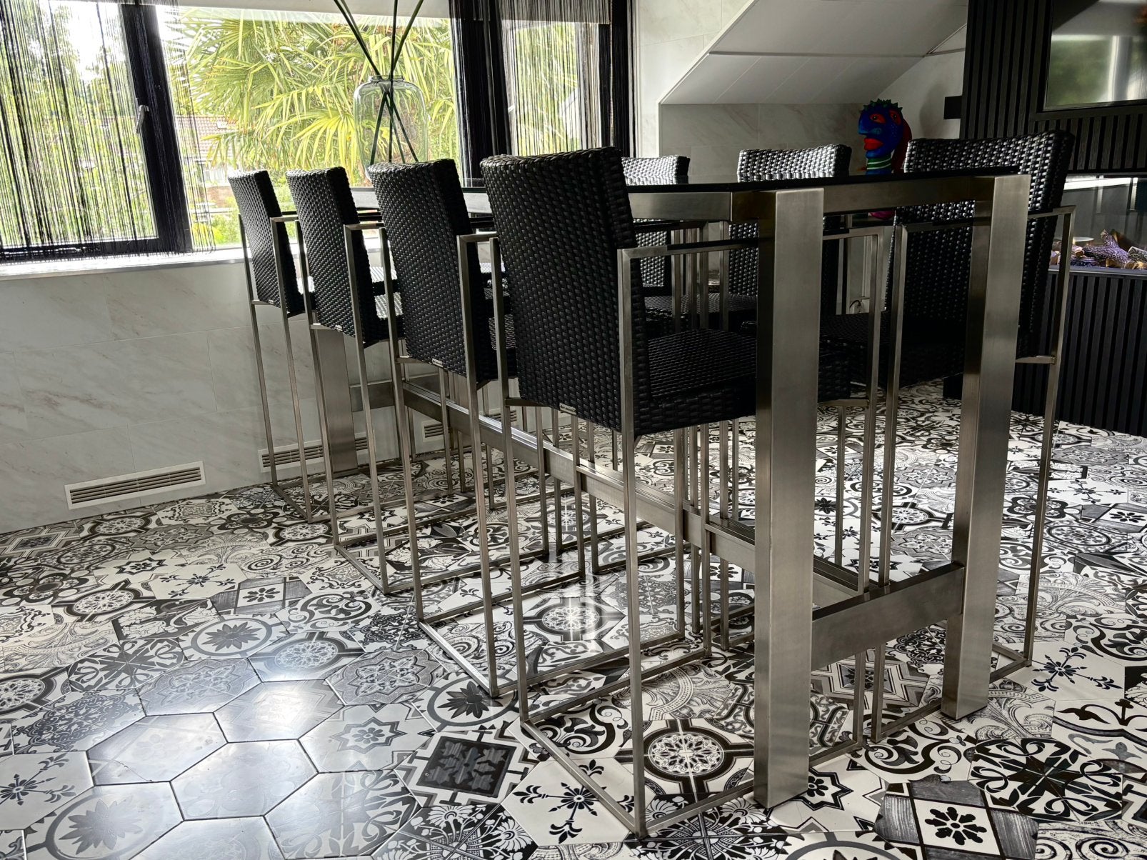 Exclusieve 8 peroons Complete Bert Plantagie Design Bartafel, Huis en Inrichting, Stoelen, Ophalen, Zwart, Zo goed als nieuw, Bert plantagie ook Moooi bij leolux Marcel wanders Erik Custer