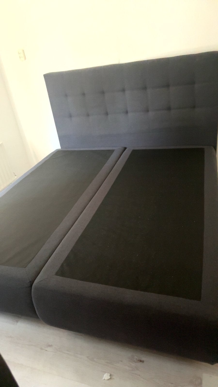 Tweepersoons boxspring met hoofdbord - Zo goed als nieuw, Ophalen, Tweepersoons, Zo goed als nieuw, 180 cm