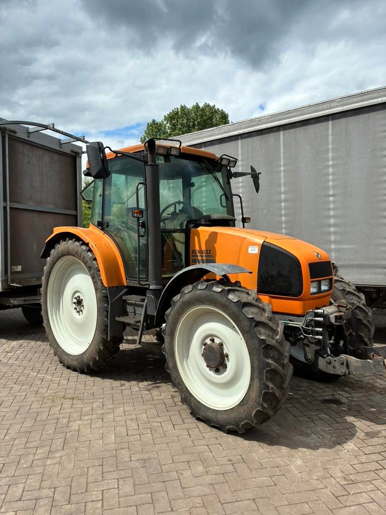 Renault arres, Zakelijke goederen, Agrarisch | Tractoren, Ophalen, 80 tot 120 Pk, Renault, Van gennip