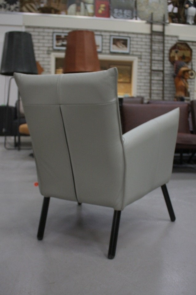 Mooie luxe fauteuil Joris Jess Design echt leer lichtgrijs, Ophalen, Zo goed als nieuw, 50 tot 75 cm, Leer