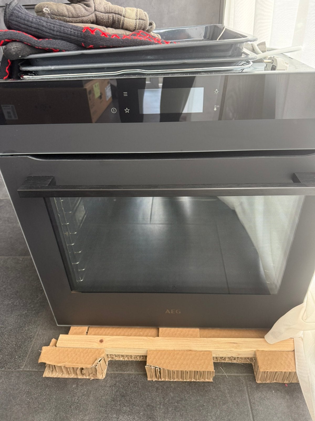 AEG BPK742280T Inbouw Heteluchtoven, Ophalen, Inbouw, 55 tot 60 cm, 45 tot 60 cm