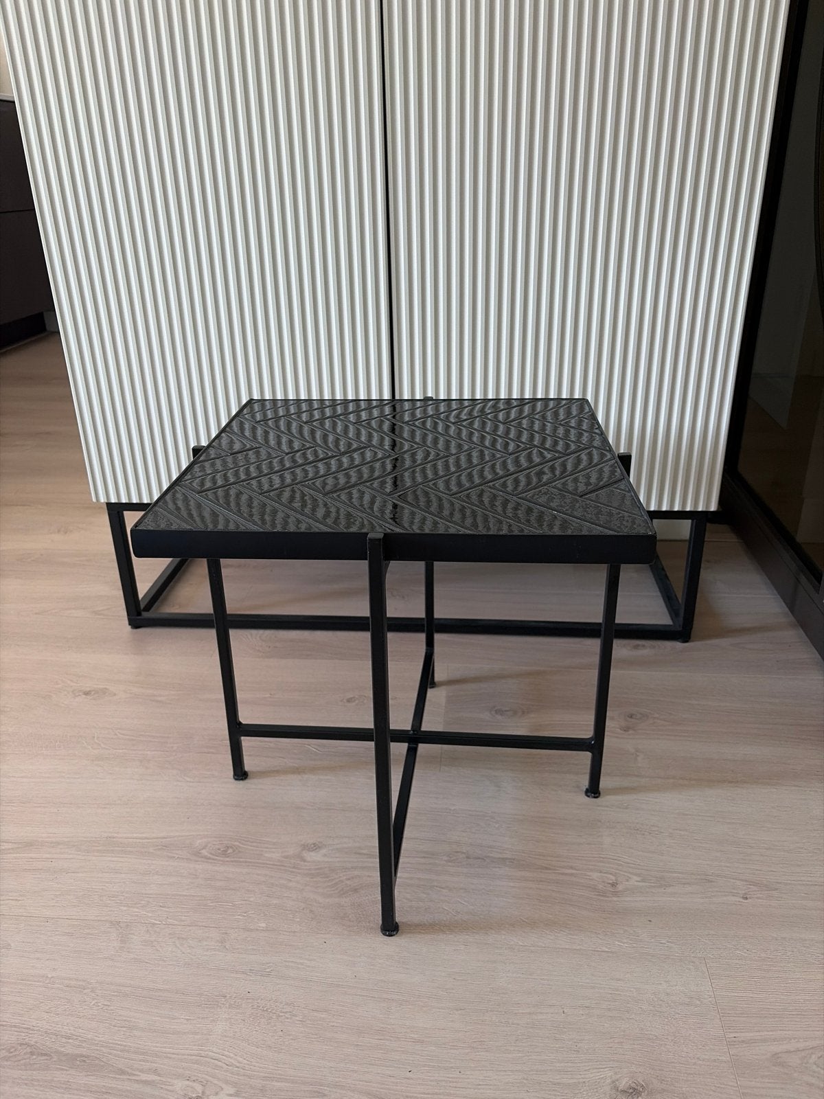 Bijzettafel Tessa tegels zwart visgraat - Karwei, Ophalen, Minder dan 55 cm, Vierkant, Zo goed als nieuw