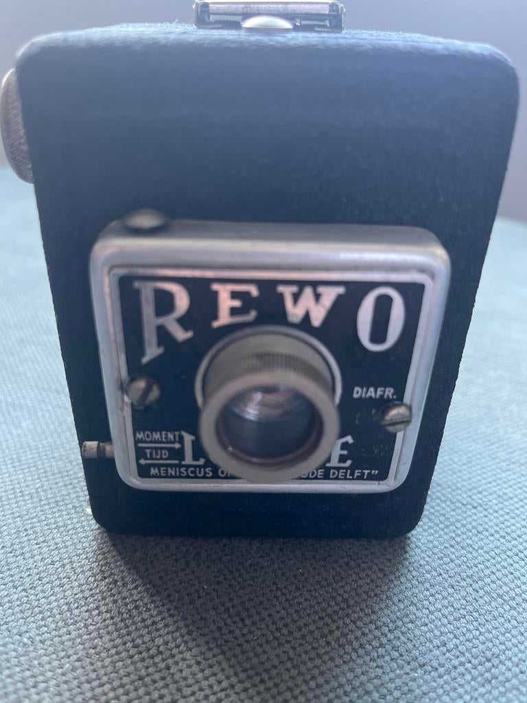 Rewo camera met leren hoes, Audio, Tv en Foto, Fotocamera's Analoog, Ophalen of Verzenden, Gebruikt, Compact, Overige Merken