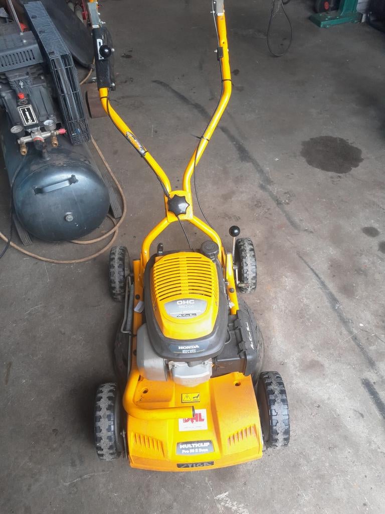Stiga grasmaaier met Honda motor (voor onderdelen), Tuin en Terras, Ophalen of Verzenden, Gebruikt, Benzine-grasmaaier, Stiga
