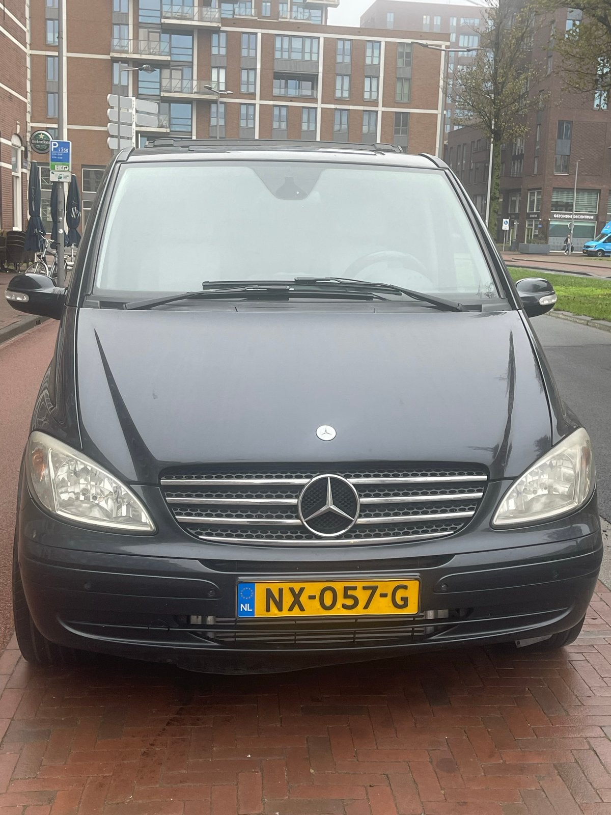 Mercedes Viano 7 personen Camper 2007 aut., Auto's, Mercedes-Benz, 2000 kg, 7 stoelen, Zwart, 11 km/l