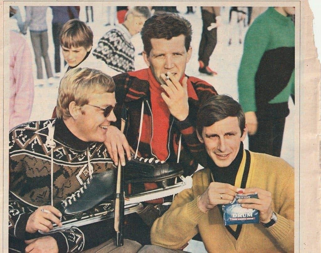 retro reclame 1964 Drum shag mannen schaatsen ijs, Verzenden, Overige typen