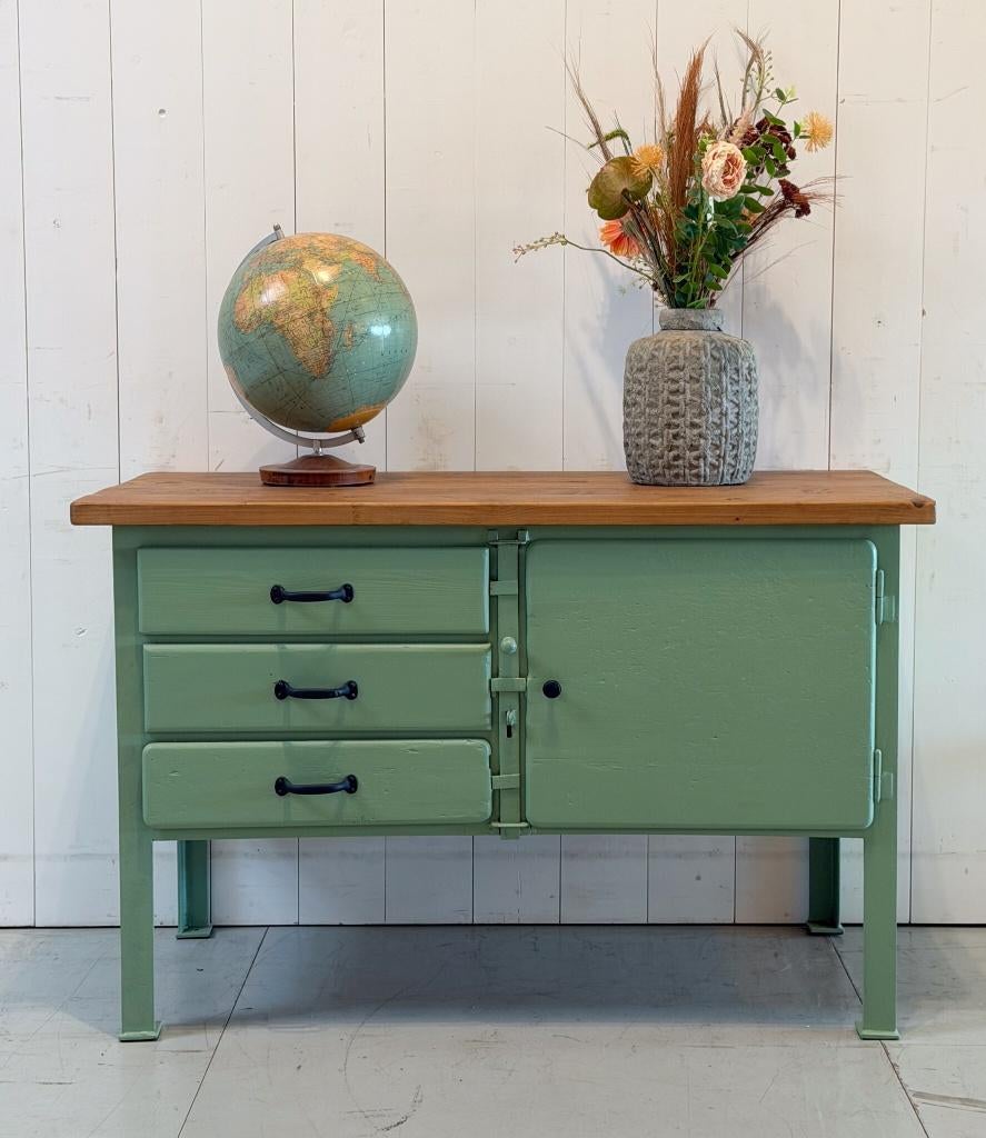 Carl Zollfrank, Werkbank, Dressoir, Oude werkbank, Toonbank, Antiek en Kunst, Curiosa en Brocante, Ophalen of Verzenden