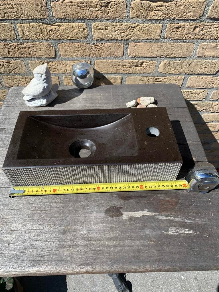 Compacte wasbak voor toilet of kleine ruimte, Ophalen of Verzenden, Gebruikt, Steen, Wastafel