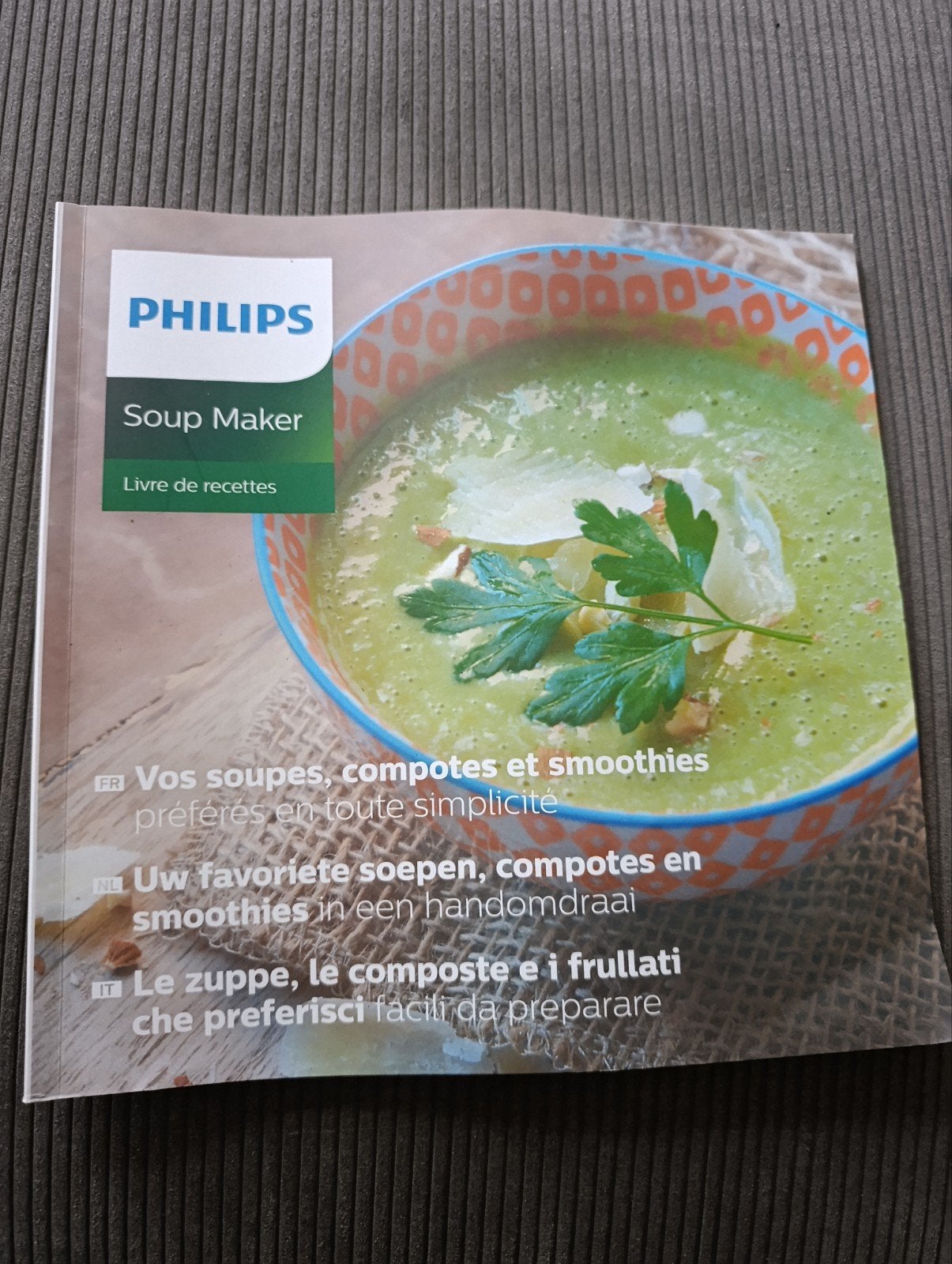 Philips Soupmaker receptenboek - Soepen, compotes, smoothies, Ophalen of Verzenden, Zo goed als nieuw, Philips, Voorgerechten en Soepen
