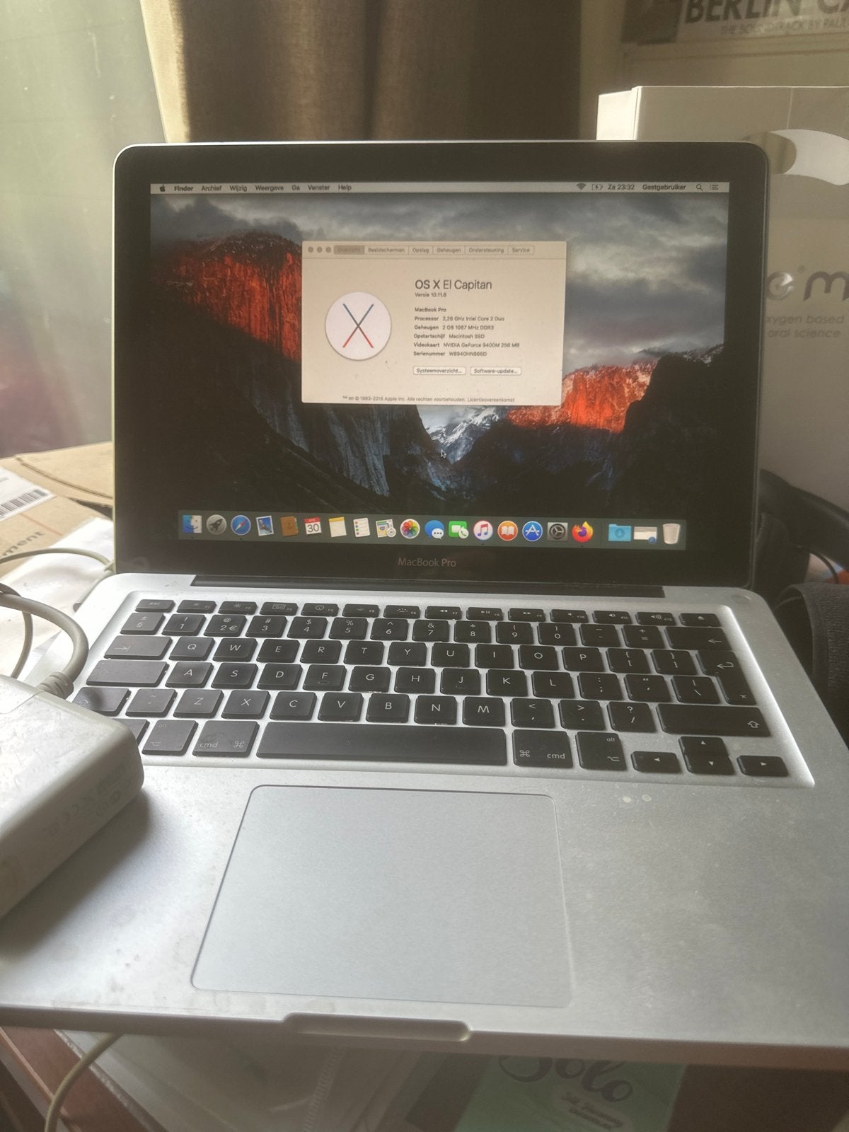 MacBook Pro 2009 13 inch - 2GB RAM, 160GB opslag, Computers en Software, Gebruikt, 13 inch, 128 GB of minder, Ophalen