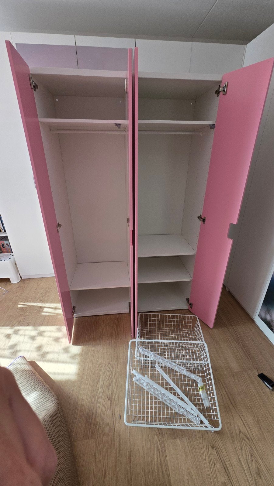 2 Roze Ikea Stuva kledingkasten met draadmanden en planken, Ophalen, Gebruikt, Minder dan 75 cm, 50 tot 70 cm
