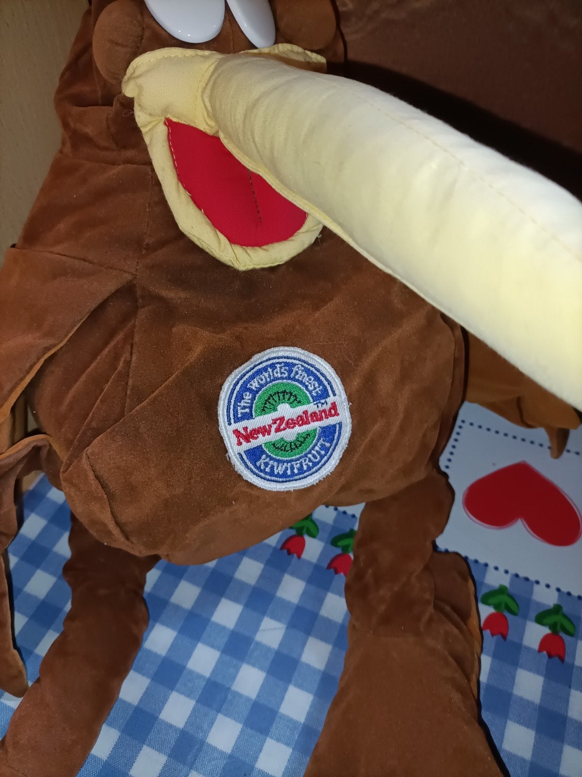 Kiwi knuffel met daaraan vast kiwi 🥝 die er ook in kan, Ophalen of Verzenden, Zo goed als nieuw, Overige typen
