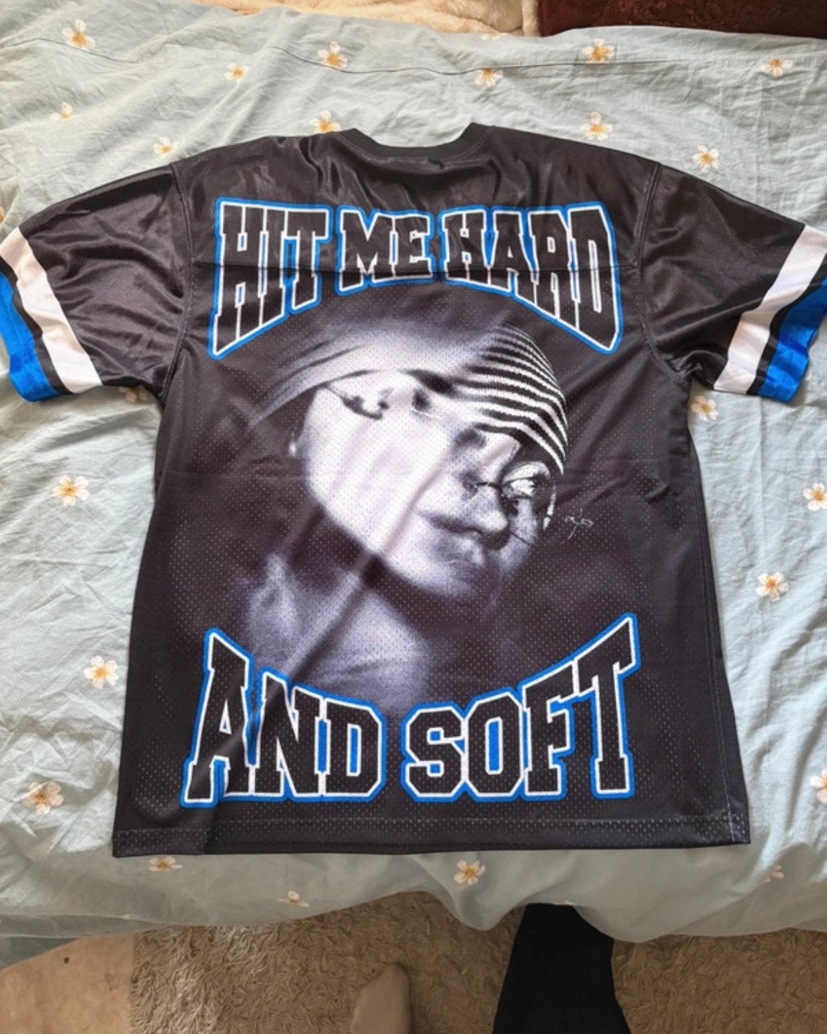 billie eilish tour jersey M, Ophalen of Verzenden, Zo goed als nieuw, Korte mouw