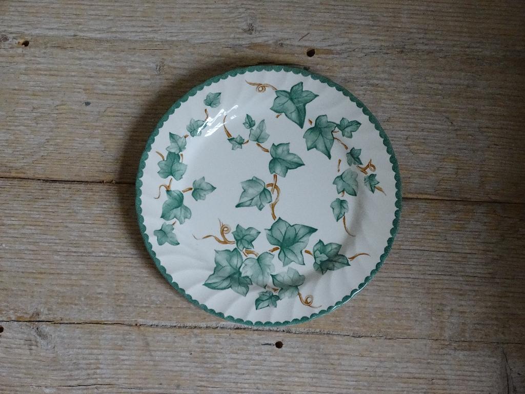 1x Taartbordje, Barratts COUNTRY VINE IVY, als nieuw