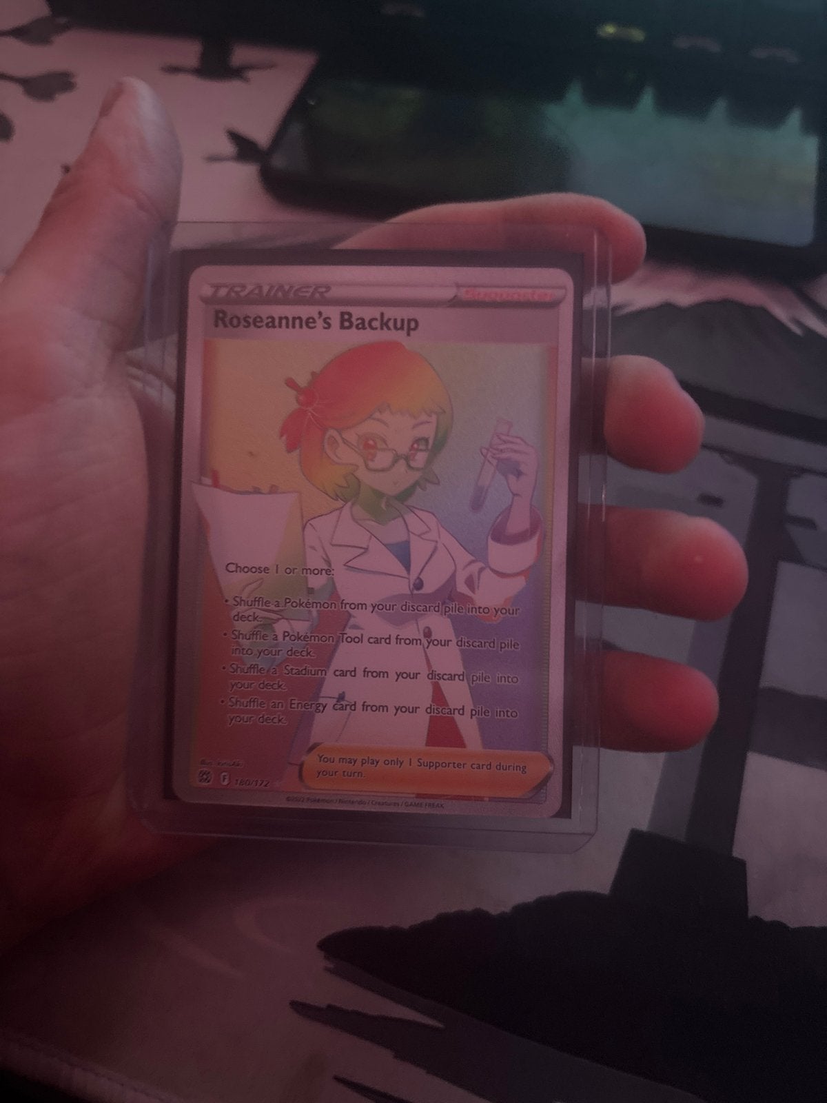 Roseanne's Backup Trainer Kaart (Rainbow Rare), Ophalen of Verzenden, Zo goed als nieuw, Losse kaart, Foil