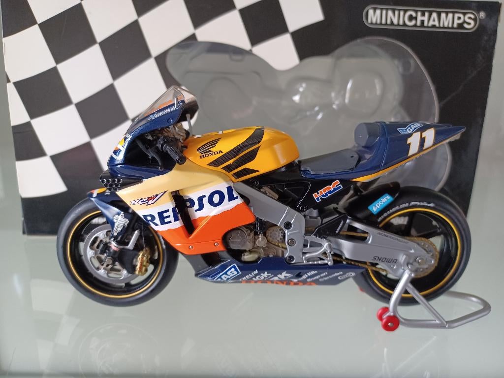 Minichamps 1 12 Tohru Ukawa Honda Motogp team 2002, Ophalen of Verzenden, Gebruikt, 1:9 t/m 1:12, Motor