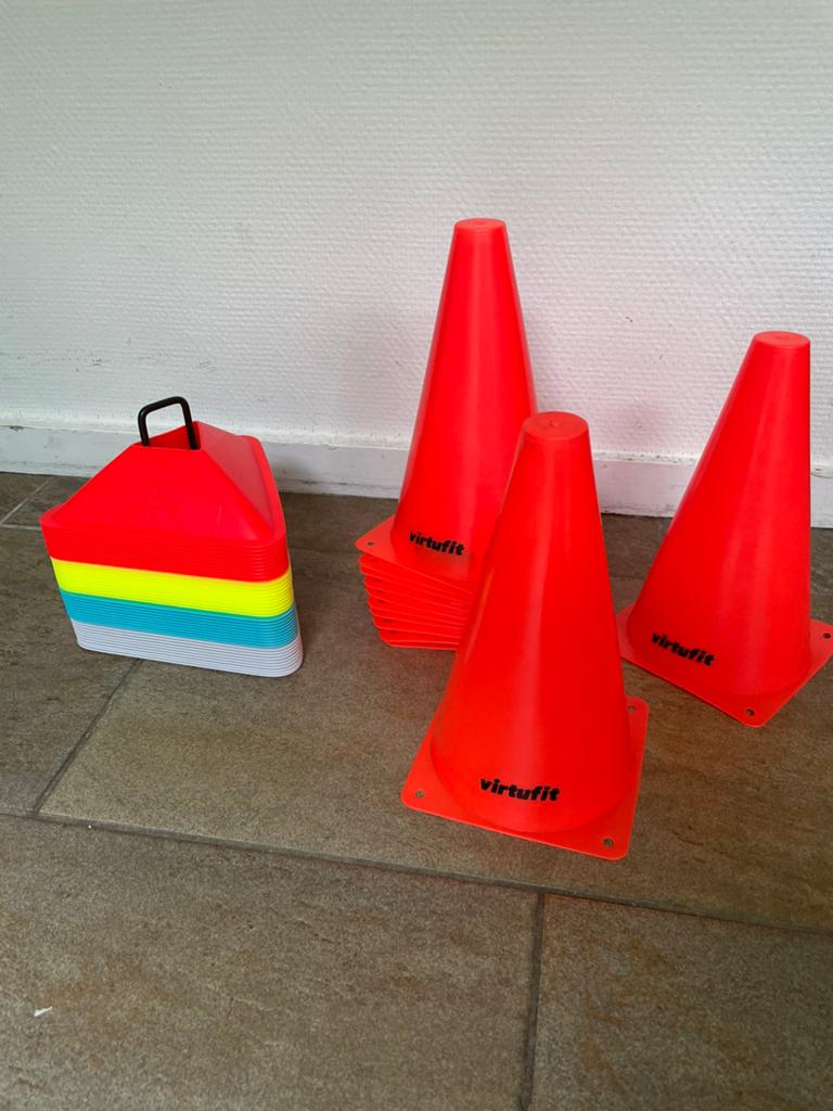 VirtuFit en Kipsta trainingspionnen en -hoedjes, Ophalen of Verzenden, Zo goed als nieuw