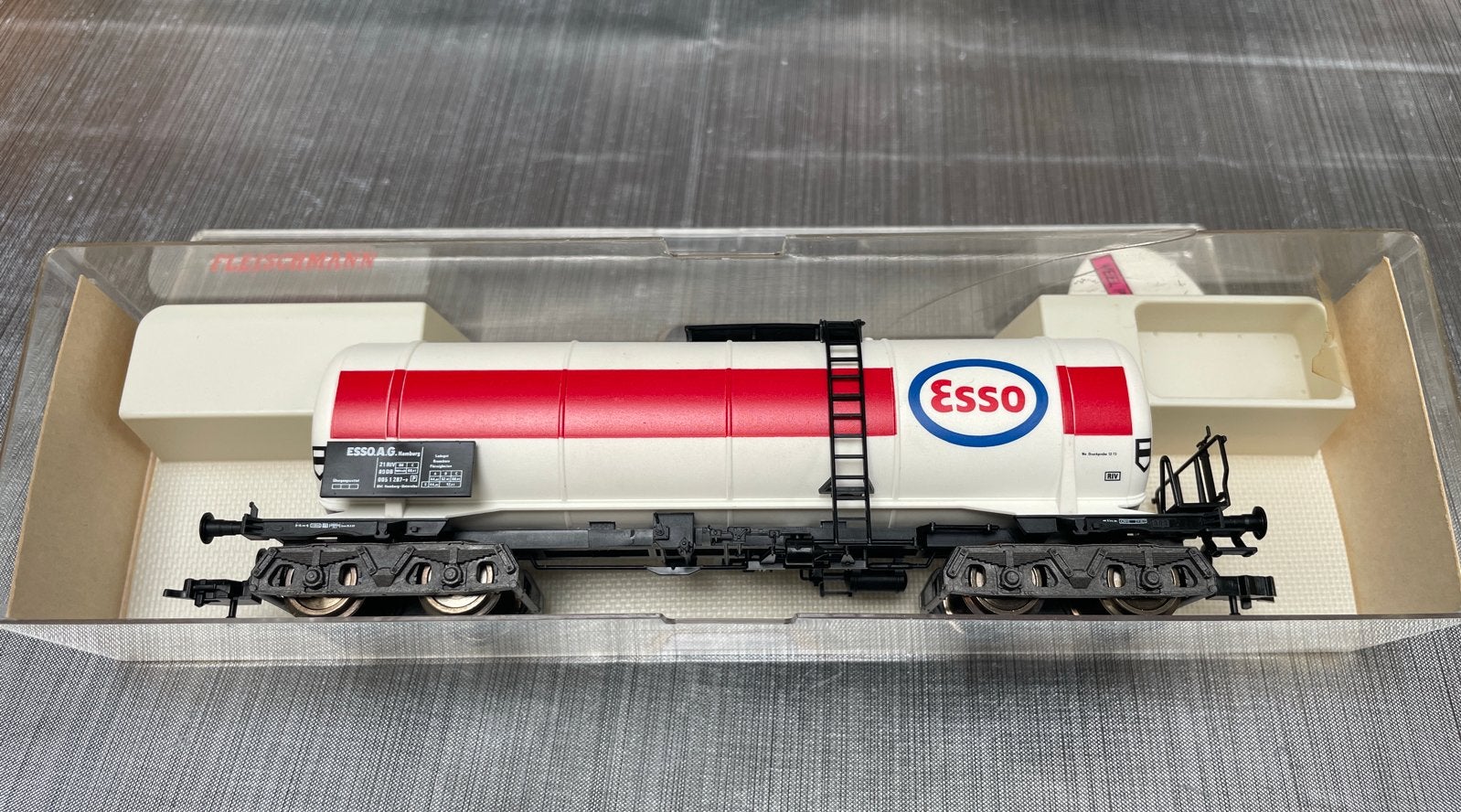 Fleischmann 5470 ESSO Tankwagon - Zo goed als nieuw, Ophalen of Verzenden, Zo goed als nieuw, Wagon, Fleischmann