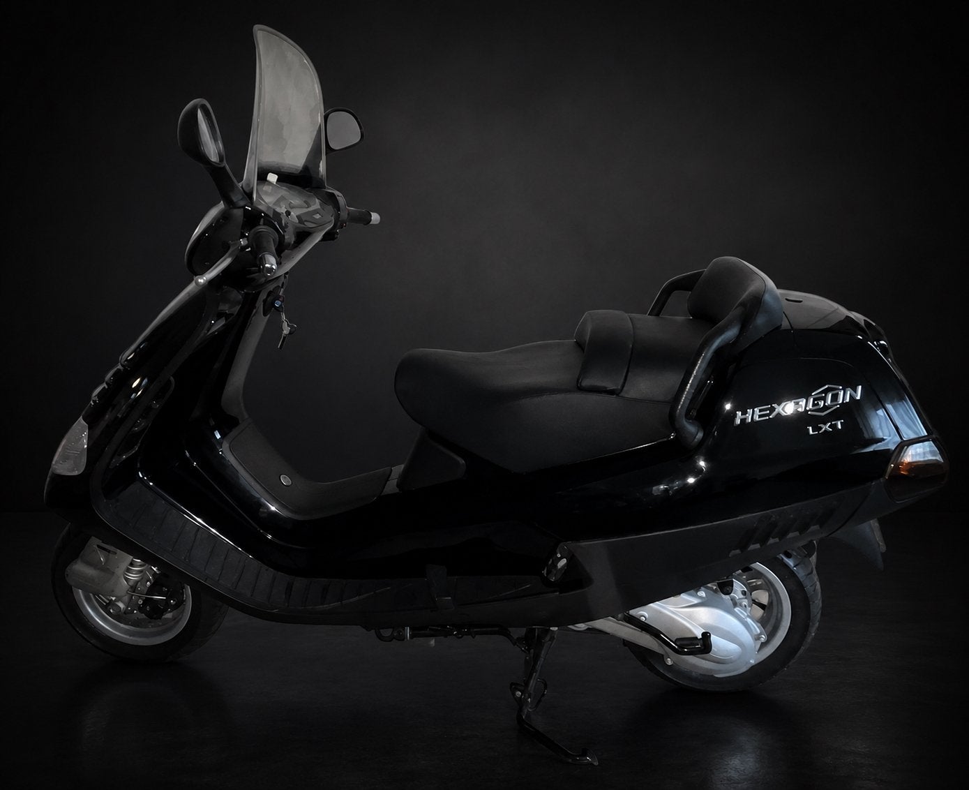 COLLECTOR ITEM - Piaggio Hexagon LXT 180 - 180cc 2t - NIEUW, Ophalen