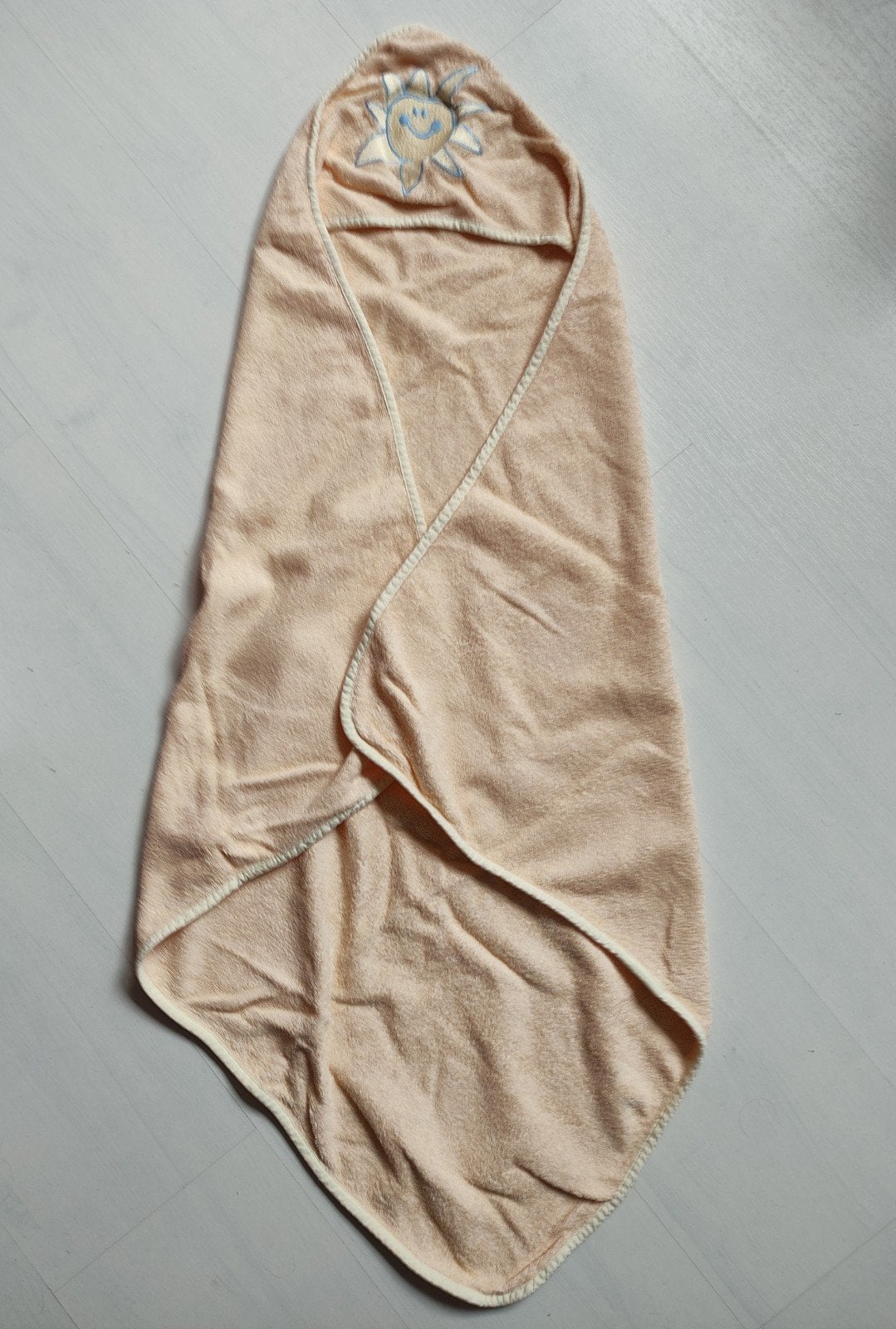 Baby badcape met capuchon en zonnetje, Overige typen, Ophalen of Verzenden, Zo goed als nieuw, Beige