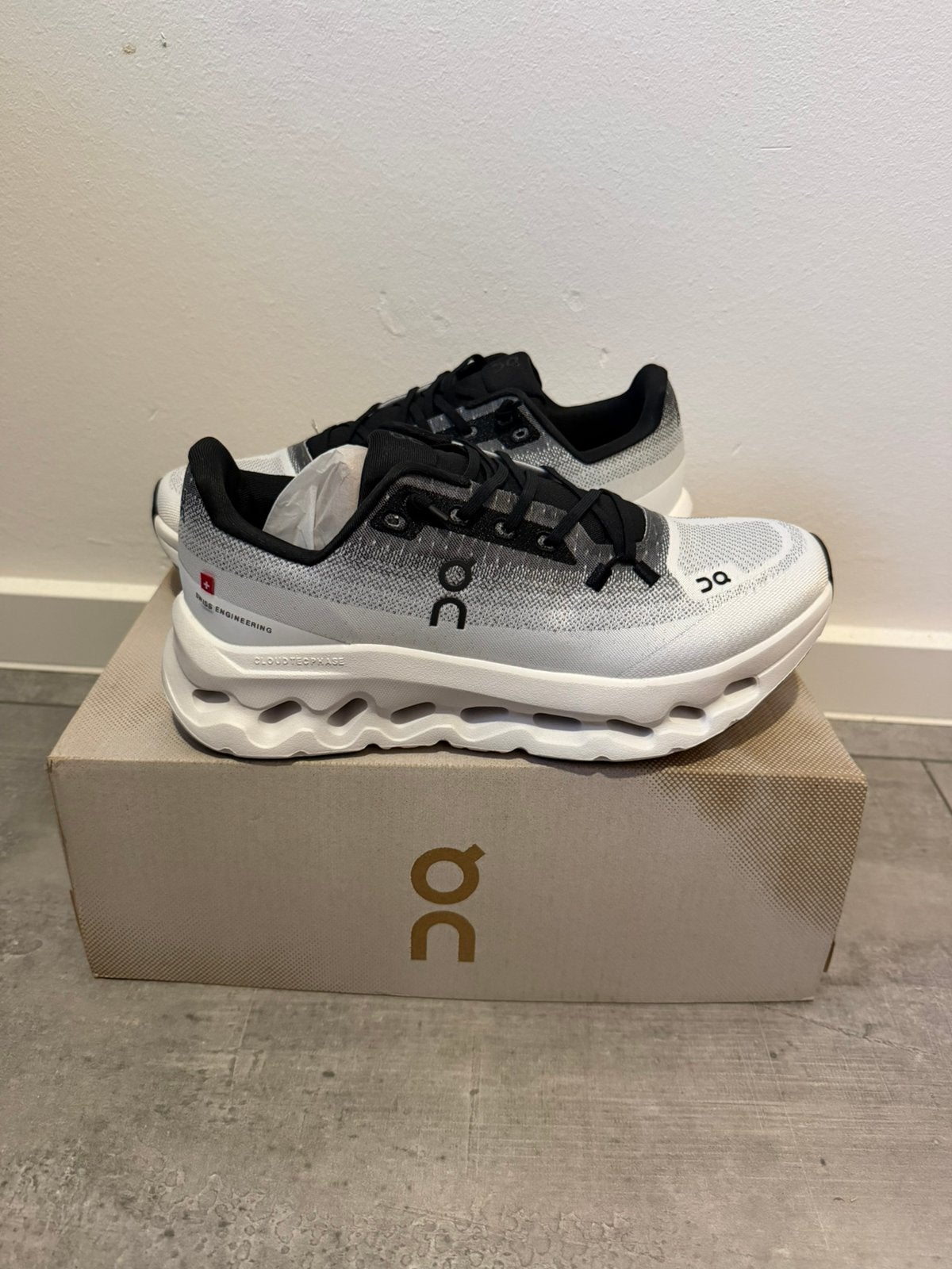 On cloud schoenen, Ophalen of Verzenden, Nieuw, Zwart